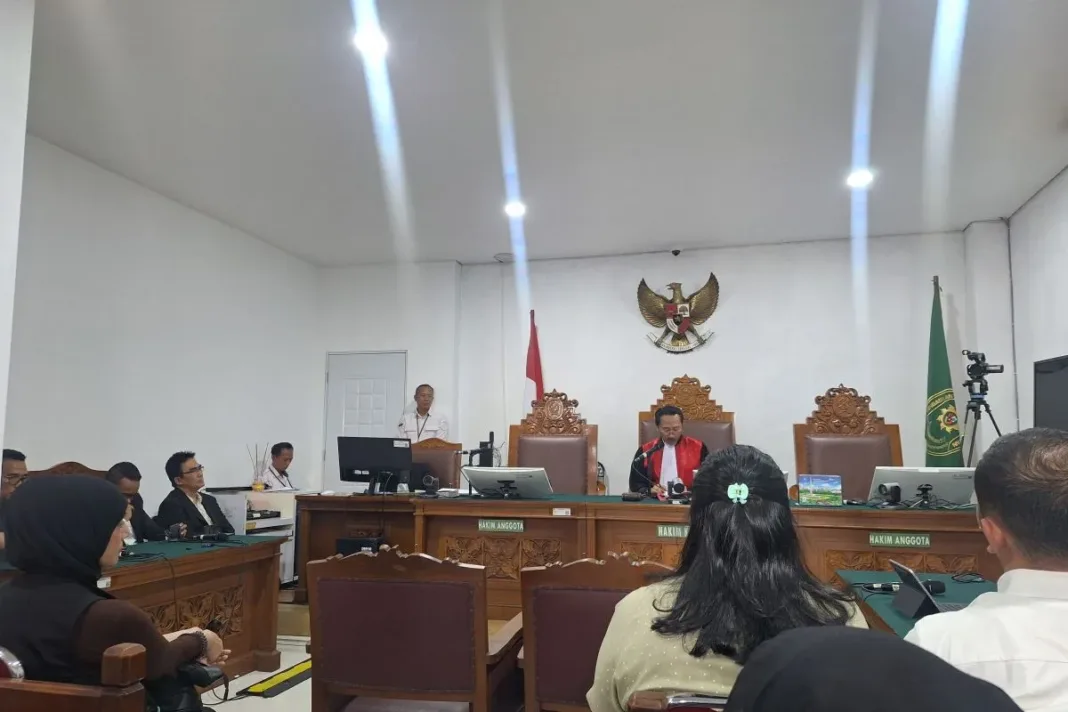 Hakim Tolak Praperadilan Roy Suryo Soal Penetapan Tersangka
