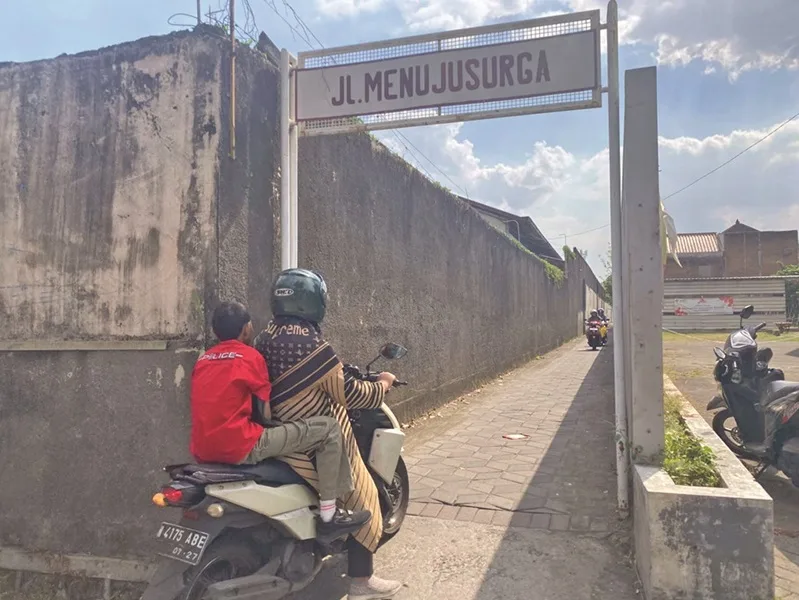 Viral dan Padat, Jalan Menuju Surga Menanti Perbaikan