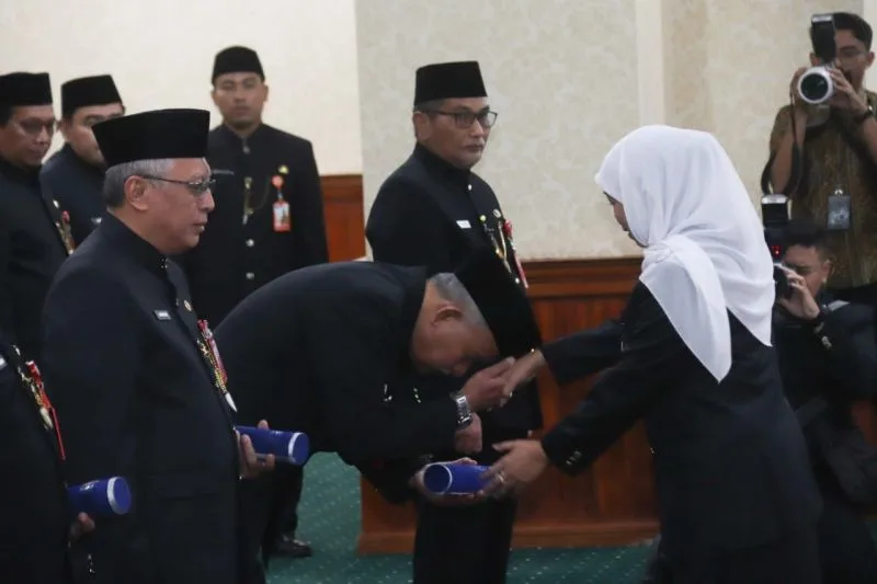 Pemprov Jatim, Khofifah Rotasi Enam Pejabat Pimpinan Tinggi Pratama