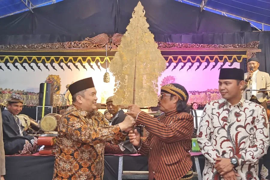 Bersih Desa, Mendalanwangi Gelar Wayang Kulit Lakon Pamong Sejati