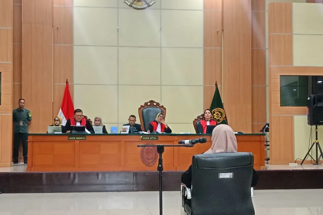 Dokter Tifa Mulai Didakwa Soal Tuduhan Ijazah Palsu Jokowi