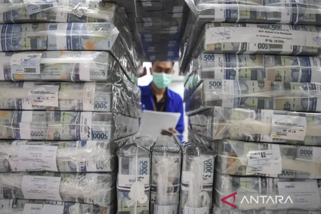 Rupiah Kamis Pagi Melemah jadi Rp18.066 Per Dolar AS