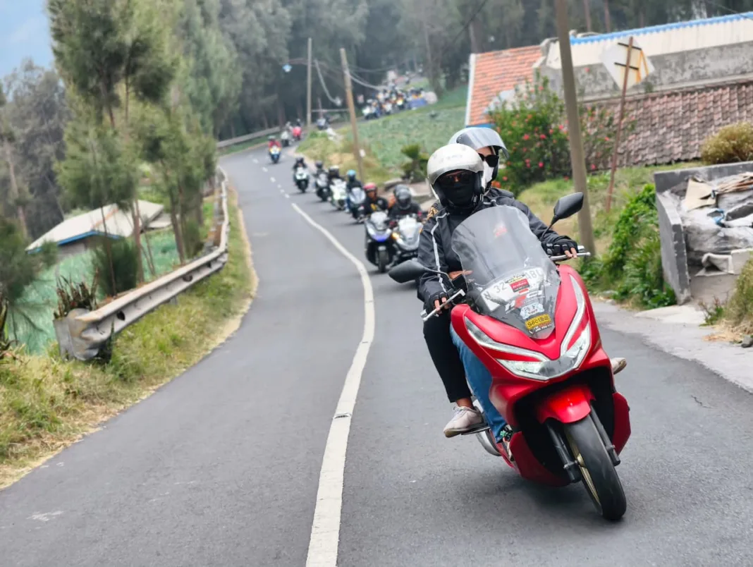 Road to PCX Day Explore East Java Satukan Ratusan Pecinta Honda PCX Menuju Bromo