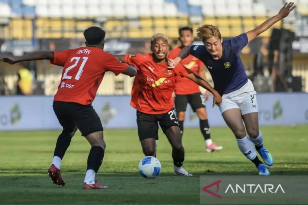 DPMM FC-Tampines Rovers Bermain Imbang 2-2, Persib Pimpin Grup A