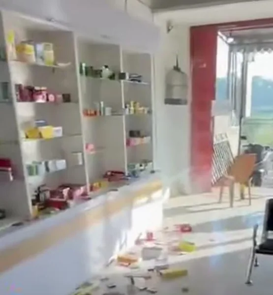 Viral, Barang Apotek Berserakan Diduga Efek Getaran Sound Horeg