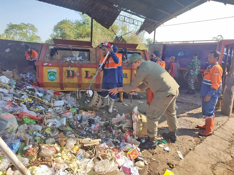 Usul Tambah Kendaraan Operasional Pengangkut Sampah