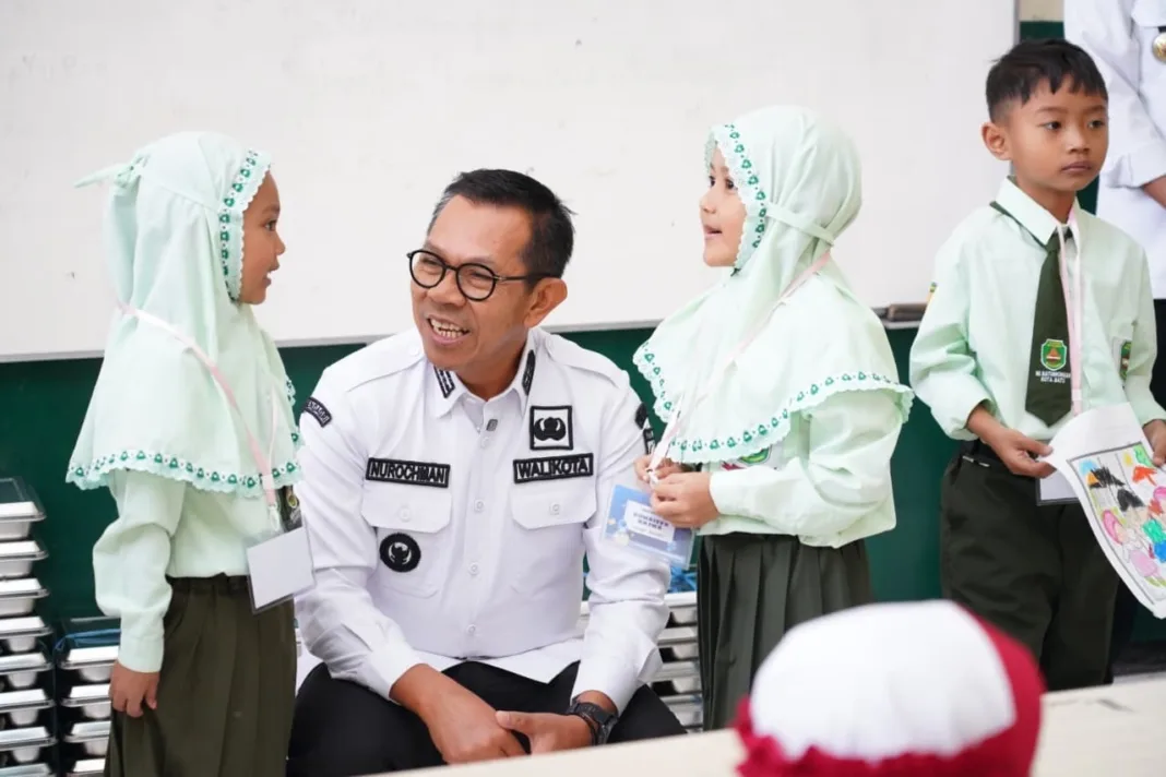 Pantau Hari Ketiga MPLS, Cak Nur Pastikan Siswa Baru Bebas dari Bullying