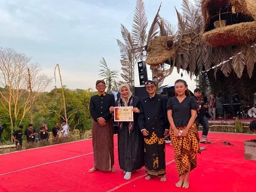 Wayang Krucil Kota Batu; Pukau Panggung Perak Festival Lima Gunung Magelang